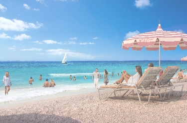 Pearl Cove Beach Club background